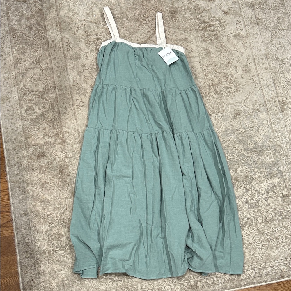 Beautiful Sleeveless Dress